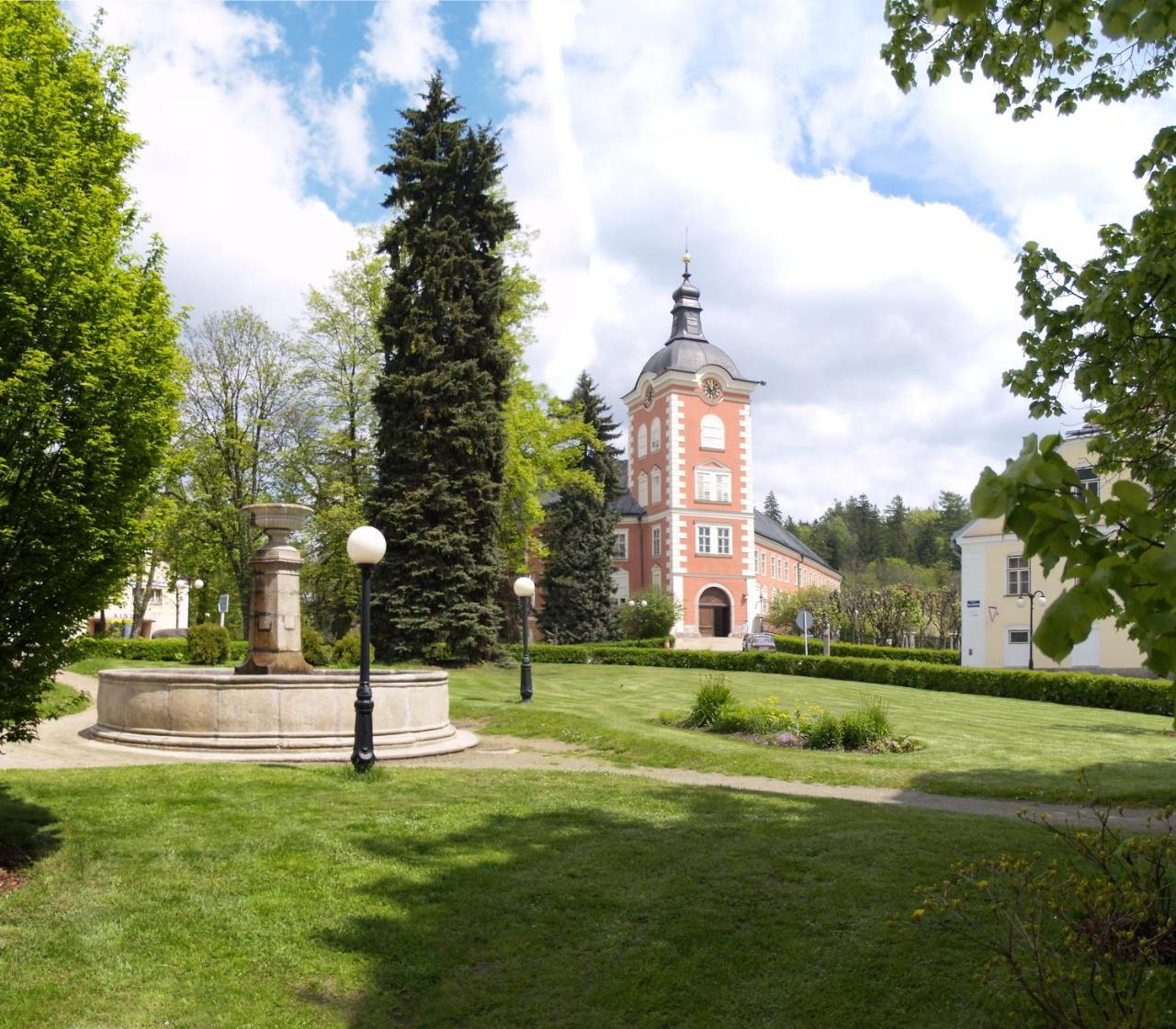 Hotel Berger Kamenice nad Lipou Buitenkant foto